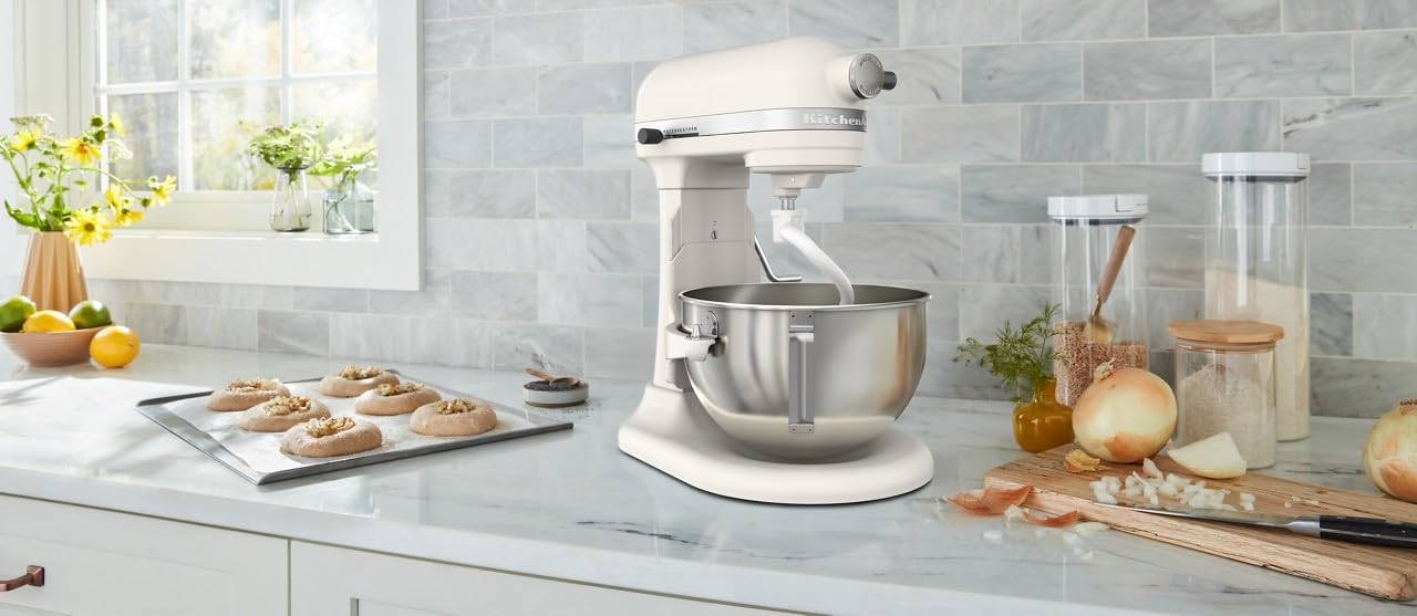 5.5 Quart Bowl Lift Stand Mixer with 11 Speeds in Porcelain White